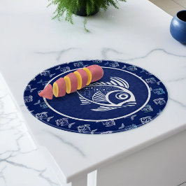 Weißer Fisch im tiefen Blauen Meer Schneidebrett