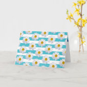 Weißer Geburtstagskaffee auf Aqua-Streifen Karte (Gelbe Blume)