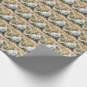 Weißer Hase in Daisy Garden Geschenkpapier (Ecke)