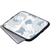 Weißer Hintergrund Delikatesse Blau Japanische Blu Laptopschutzhülle (Vorne Knopf)