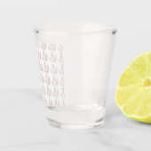 weißer Hintergrund mit rosa Blätter Schnapsglas (Rechts)