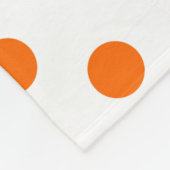 Weißer Hintergrund Orange Punkte Fleecedecke (Ecke)