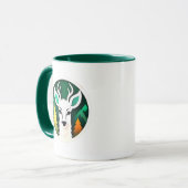 Weißer Hirsch auf dem Grund eines Waldes. Tasse (Vorderseite Links)