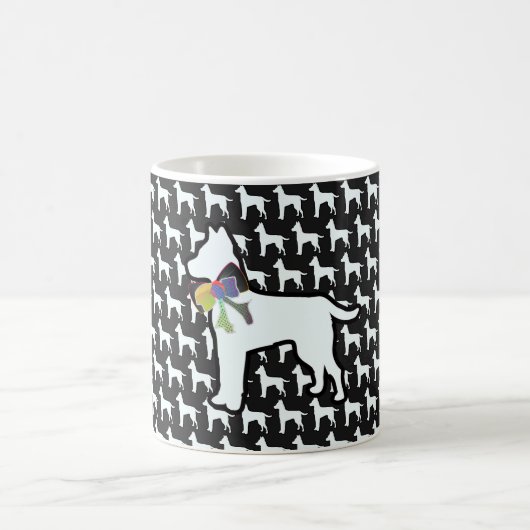Weißer Hund mit schwarzer Schleife Kaffeetasse (Mittel)
