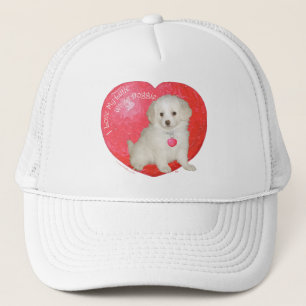 Weißer kleiner Hund Retter Valentinstag Truckerkappe