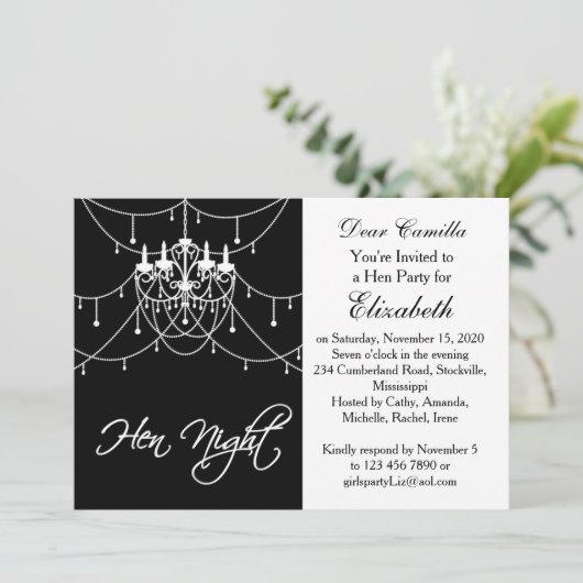 Weißer Kronleuchter auf schwarzem Hen Night Party Einladung (Stehend Vorderseite)