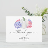 Weißer Kürbis und Hydrangea-Blume Brautparty Dankeskarte (Stehend Vorderseite)