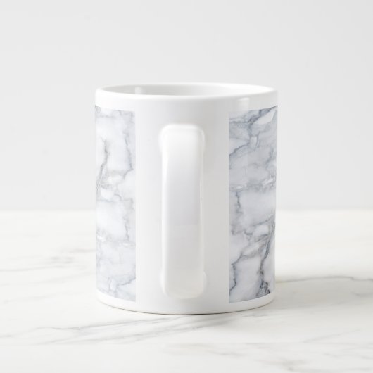 Weißer Marmor Carrara Calacatta Textur Jumbo-Tasse (Rückseite)