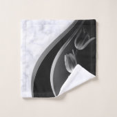 Weißer Marmor mit grauen, unterbelichteten Tulpen Badhandtuch Set (Waschlappen)