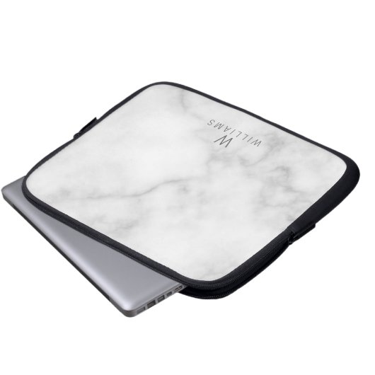 Weißer Marmor mit Personalisiertem Monogramm und N Laptopschutzhülle (Vorne Knopf)