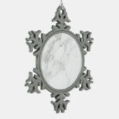 Weißer Marmor Schneeflocken Zinn-Ornament (Links)