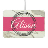 Weißer Marmor und Fuchsienrosa tragen den Namen. Autolufterfrischer (Rückseite)