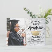 Weißer Marmor und Gold-Abschluss-Foto Einladung (Stehend Vorderseite)