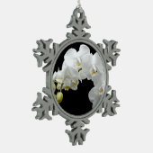 Weißer Orchid Blossom Schneeflocken Zinn-Ornament (Links)