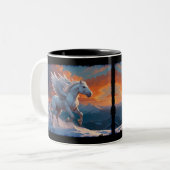 Weißer Pegasus im Gebirge Zweifarbige Tasse (Vorderseite Links)