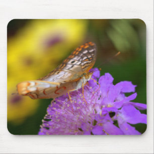Weißer Pfauenschmetterling Mousepad