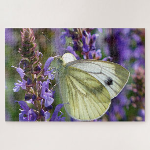 Weißer Pieris Rapae Schmetterling. Puzzle
