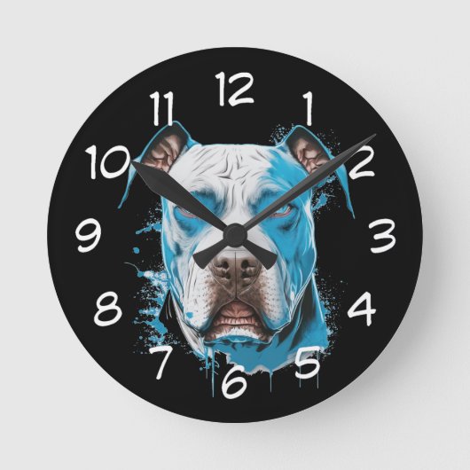 Weißer Pitbull mit blauen Augen Runde Wanduhr (Vorderseite)