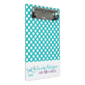 Weißer Polka-Dot und türkisfarbener Hintergrund Mini Klemmbrett (Schrägansicht)