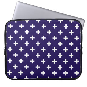Weißer Polka kreuzt auf marineblau Laptopschutzhülle