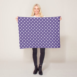 Weißer Polka kreuzt auf Ultraviolett Fleecedecke
