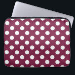 Weißer Polka-Punkte auf Bordeaux Laptopschutzhülle<br><div class="desc">Weißer Polka-Punkte auf Bordeaux</div>