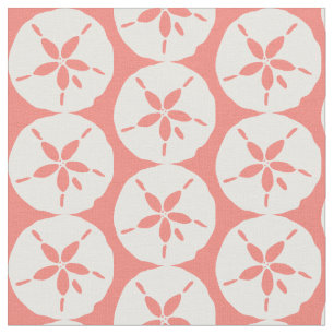 Weißer Sand Dollar Muscheln auf Korallenrosa Stoff