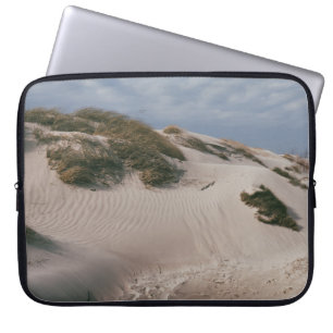 WEISSER SAND UND GRÜNES GRASS FELD LAPTOPSCHUTZHÜLLE