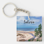 Weißer Sandstrand an der Ostsee in Lettland Schlüsselanhänger (Vorderseite)