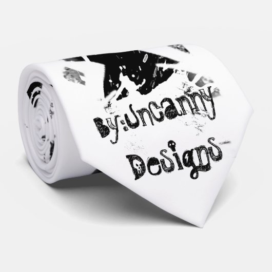 Weißer Schädel-Spritzer aufgehobene Krawatte im (Gerollt)