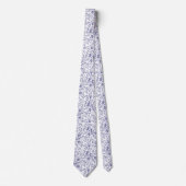 Weißer Schlips mit elegantem blauem Blumenmuster Krawatte (Vorderseite)