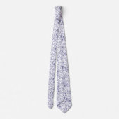 Weißer Schlips mit elegantem blauem Blumenmuster Krawatte (Rückseite)