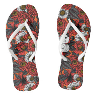 Weißer Schmetterling und Rose Badesandalen