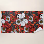 Weißer Schmetterling und Rose Strandtuch (Vorderseite)