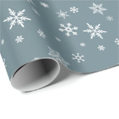 Weißer Schnee auf Dusty Blue Modern Weihnachtsgesc Geschenkpapier (Rolleneckpunkt)