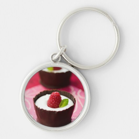 Weißer Schokoladencremenachtisch Schlüsselanhänger (Vorne)