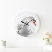 Weißer Schwan auf Wasser Große Wanduhr (Zuhause)