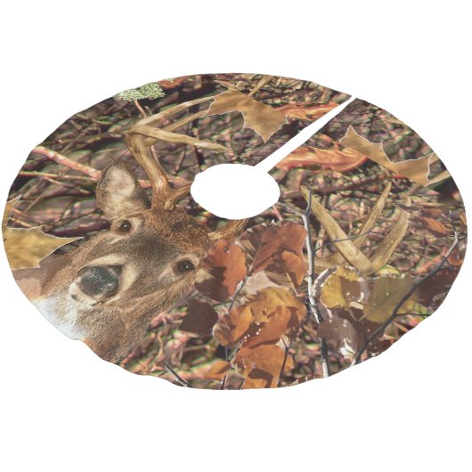 Weißer Schwanz Hirschkopf Energie auf einem Polyester Weihnachtsbaumdecke (Schrägansicht)