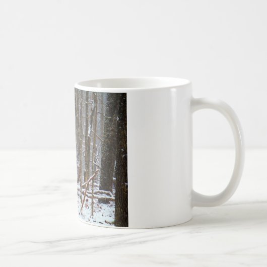 Weißer Schwanz im Schnee Kaffeetasse (Rechts)
