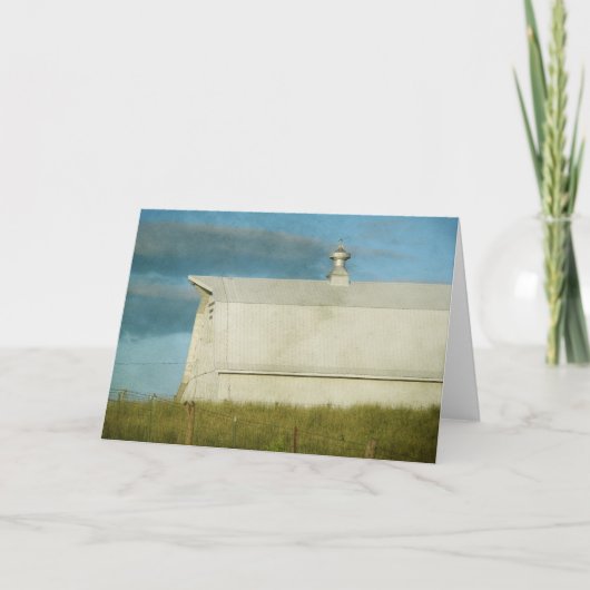 Weißer Stall und Vögel auf einem Zaun Karte (Vorderseite)