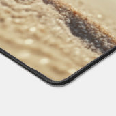 Weißer Starfish am sonnigen weißen Sandstrand Schreibtischunterlage (Ecke)