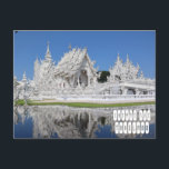 Weißer Tempel in Chiang Rai Thailand Postkarte<br><div class="desc">Der weiße Tempel,  offiziell als Wat Rong Khun bekannt,  ist ein zeitgenössischer,  unkonventioneller buddhistischer Tempel in Chiang Rai,  Thailand. Es wurde von dem thailändischen Künstler Chalermchai Kositpipat entworfen und gebaut,  der 1997 mit dem Projekt begann. Das Design des Tempels umfasst eine Mischung aus traditionellen buddhistischen Symbolen und modernen Elementen.</div>