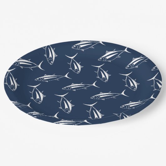 Weißer Thunfischfang auf Meeresblau Pappteller (Schrägansicht)