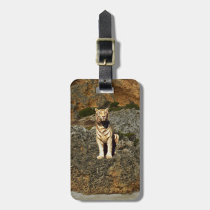Weißer Tiger auf Felsen, Gepäckanhänger