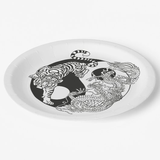 Weißer Tiger gegen grüner Drache im Yin-Yang Pappteller (Schrägansicht)