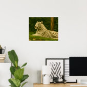 Weißer Tiger im Waldlicht Poster (Heimbüro)