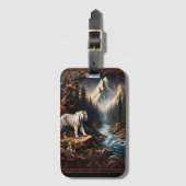 Weißer Tiger in einer Bergwelt Gepäckanhänger (Vorderseite Vertikal)