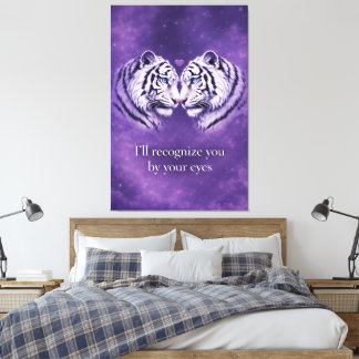 Weißer Tiger Liebhaber in violettem Nebel – Romant Leinwanddruck