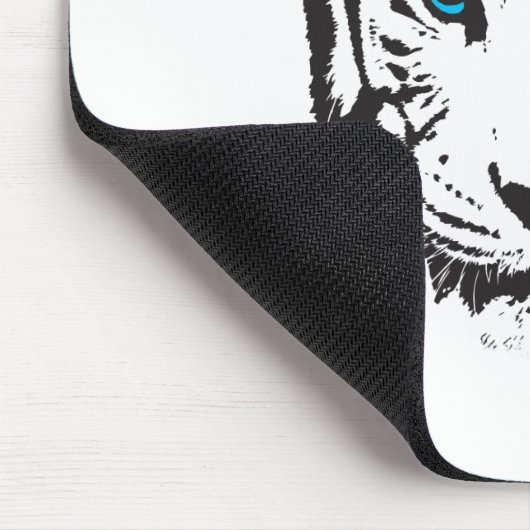 Weißer Tiger mit blauen Augen Mousepad (Ecke)