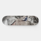 Weißer Tigerkopf Wildtier Ästhetik Skateboard (Horizontal)